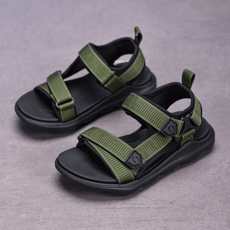 Независима станция за доставка на младежки летни детски сандали за плаж на открито от трансграничен износ от фабрика за директни продажби