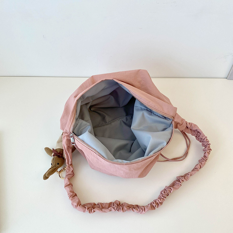 Дамска чанта от найлонов плат, чанта през рамо 2024, нова чанта, корейска модна сладка чанта през рамо с голям капацитет, чанта за външна търговия