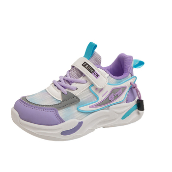 Tüdrukute spordijooksujalatsid sügiseks 2024. Uued saabumised. Kõikidele mängudele sobivad hingavad pehme põhjaga laste ja algkooliõpilaste nahast jooksujalatsid Tide`ile.