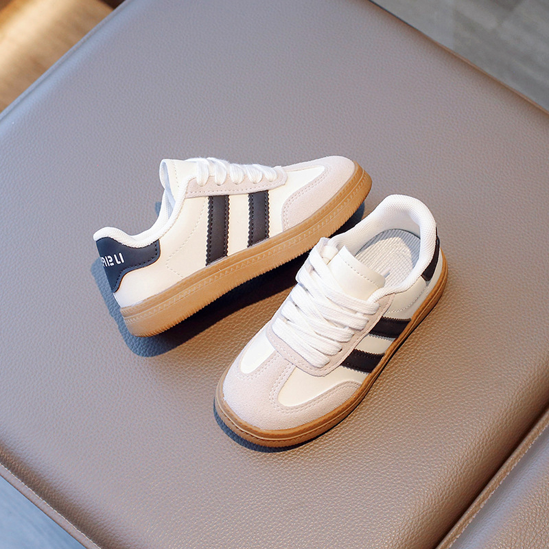 Bērnu bibliotēkas truša meiteņu sporta apavi 2024. gada rudens sākumā, korejiešu versija ar mīkstu apakšējo dēļu apaviem zēniem, mazi balti apavi, bērnu morāles treniņu apavi