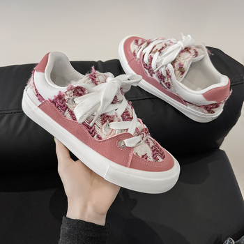 Vīriešu augstas kvalitātes jauni melnbalti pāris 2025 audekla nišas unisex dizaina ielāpu skrituļslidošanas apavi