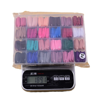 Διασυνοριακά 576 τεμάχια 24 χρώματα γυαλιστερά φορέσιμα νύχια μεσαίου και μεγάλου μήκους ψεύτικα νύχια μανικιούρ καθαρό χρώμα τετράγωνο κοντά νύχια patch χονδρικής