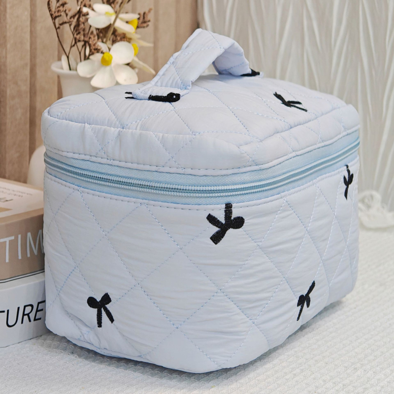 Трансгранична нова бродирана чанта с панделка, голям капацитет, ватирана козметична чанта, чанта за тоалетни принадлежности, чанта за съхранение на козметика