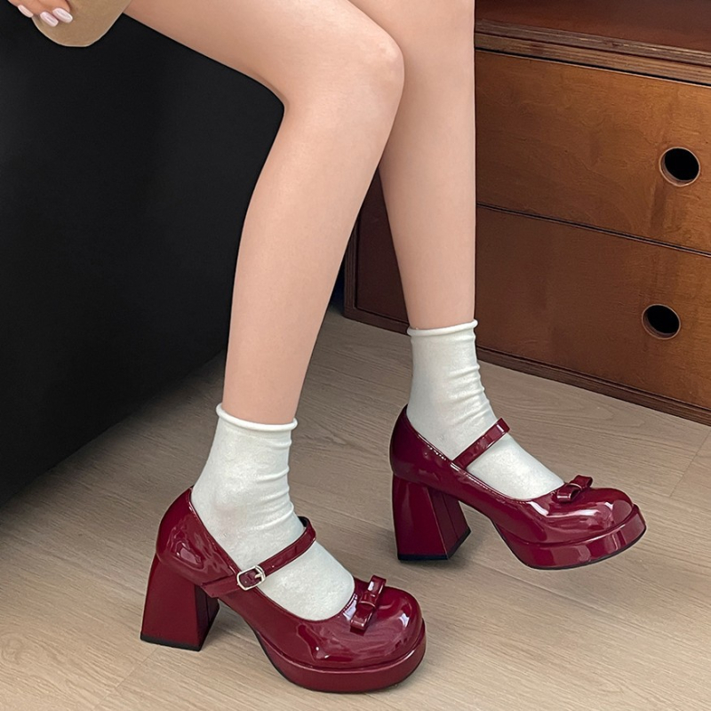 Κόκκινα ρετρό βρετανικού στιλ δερμάτινα παπούτσια με χοντρά ψηλοτάκουνα, γυναικεία ανοιξιάτικα παπούτσια 2025, ασορτί Mary Jane, μονόστρωτα παπούτσια