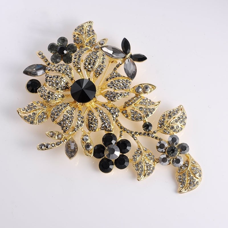 Пролетно-лятна нова модна брошка преувеличени растителни цветя корсаж европейски и американски модни бижута аксесоари за облекло на склад на едро