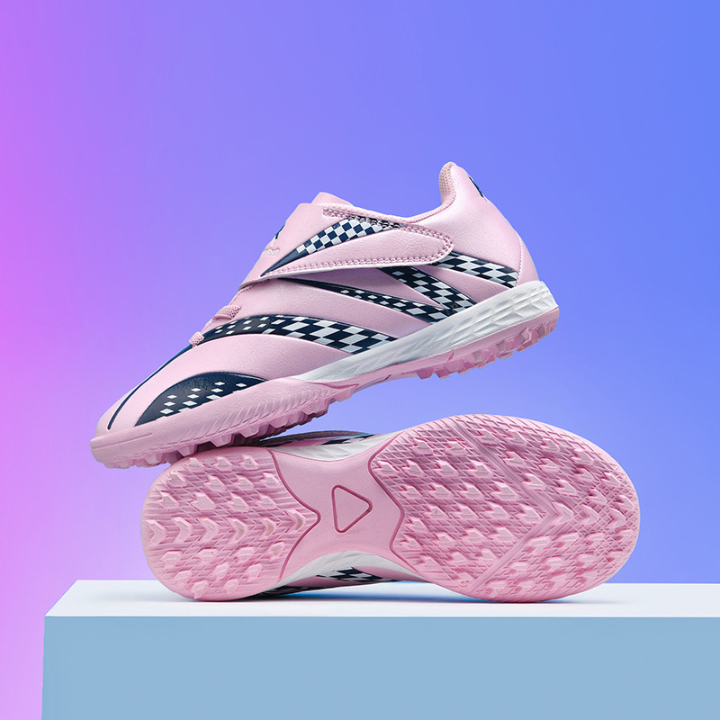 CrossBorder 2025. gada jaunās Putian futbola kurpes ar atlokāmu augšdaļu vīriešiem ar garām un salauztām radzēm jauniešu sacensību treniņu apaviem sievietēm