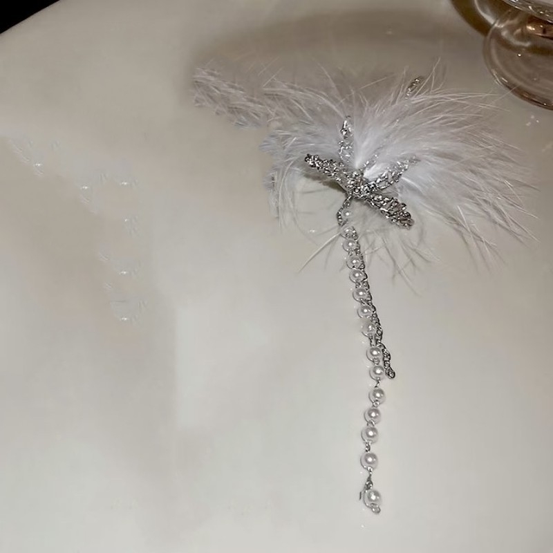 Plunksnų auskarų kabančios auskarai, žiedai, nauji mados, lengvi, prabangūs, nišiniai, aukštos klasės karoliai, drugeliai, kutais puošti auskarai moterims