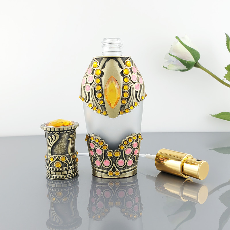 Artimųjų Rytų Egipto didelės talpos kvepalų purškimo buteliukas retro metalinis stiklinis padalintas tuščias butelių papuošalas tarpvalstybiniam tiekimui didmeninė prekyba