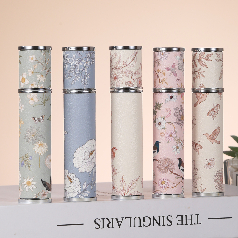 10 ml ėriuko odos spalvos gėlių ir paukščių odos stiklinių kvepalų buteliukų spausdinimas, stilingas nešiojamas kelioninis purškimo buteliukas