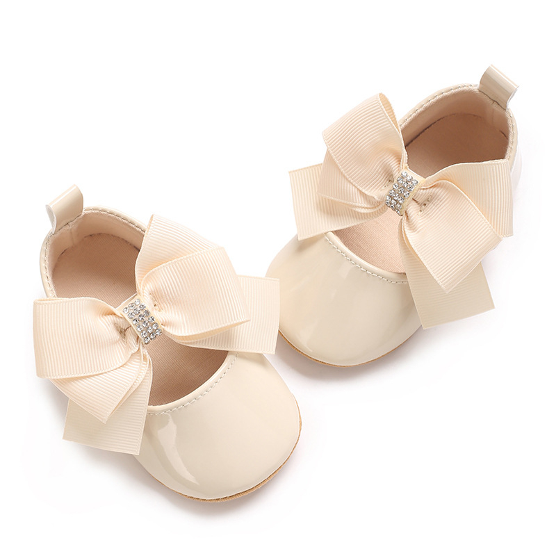 Minkšti bateliai su kaspinu, mergaitėms 0-1 metų, mažyliams, mieli bateliai princesėms, pavasario ir rudens bateliai