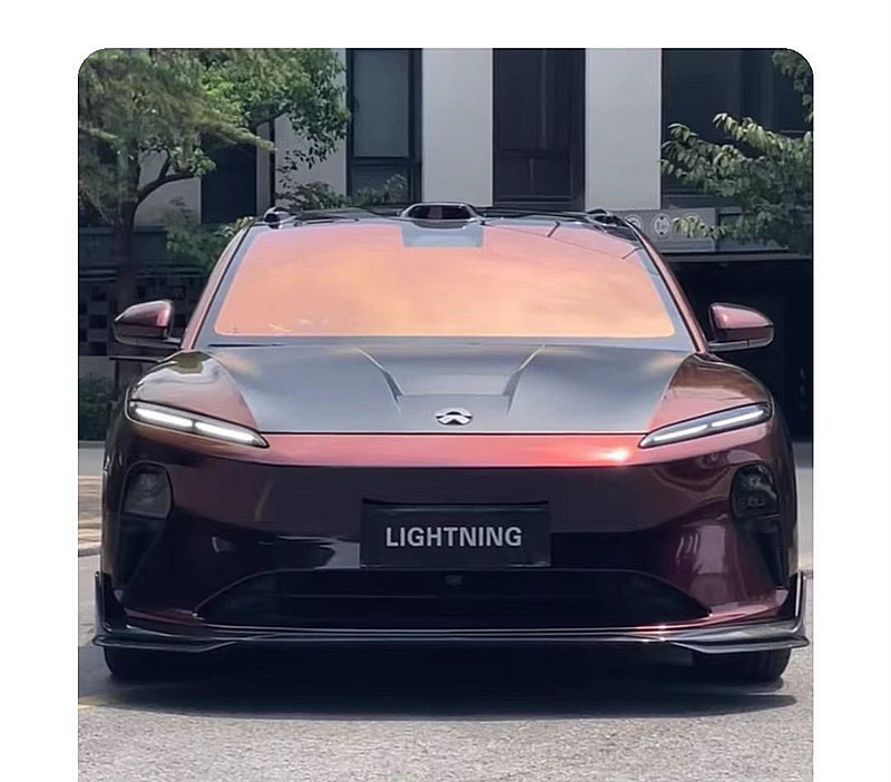 Imperiāli violeta krāsaina automašīnas stikla plēve priekšējā vējstikla saules izolācijas plēve stiklam ar augstu privātumu spoku rožu saules plēve