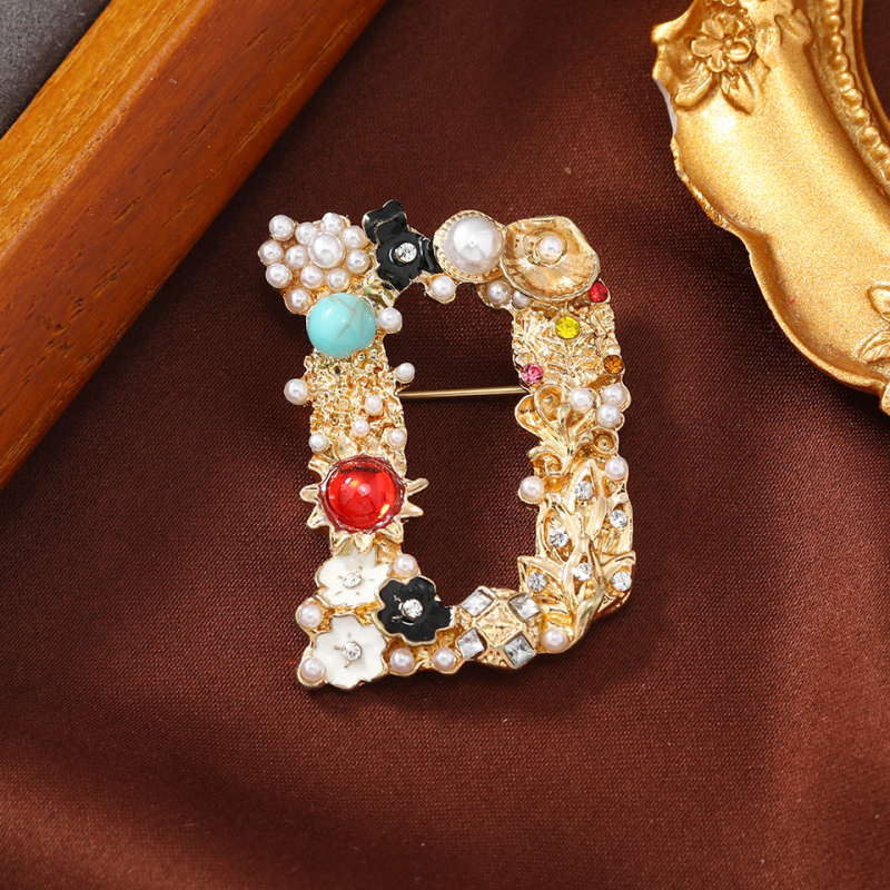 Модна брошка в стил Шанел с нова буква и перла, отличителен корсаж, костюм, палто, винтидж аксесоари за щифтове