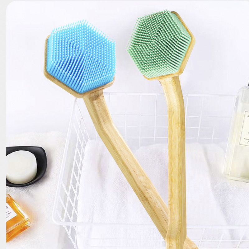 Νέα βούρτσα μπάνιου σιλικόνης μπαμπού Amazon με ξύλινη καμπύλη λαβή, βούρτσα μπάνιου με μακριά λαβή και αποσπώμενη βούρτσα μπάνιου
