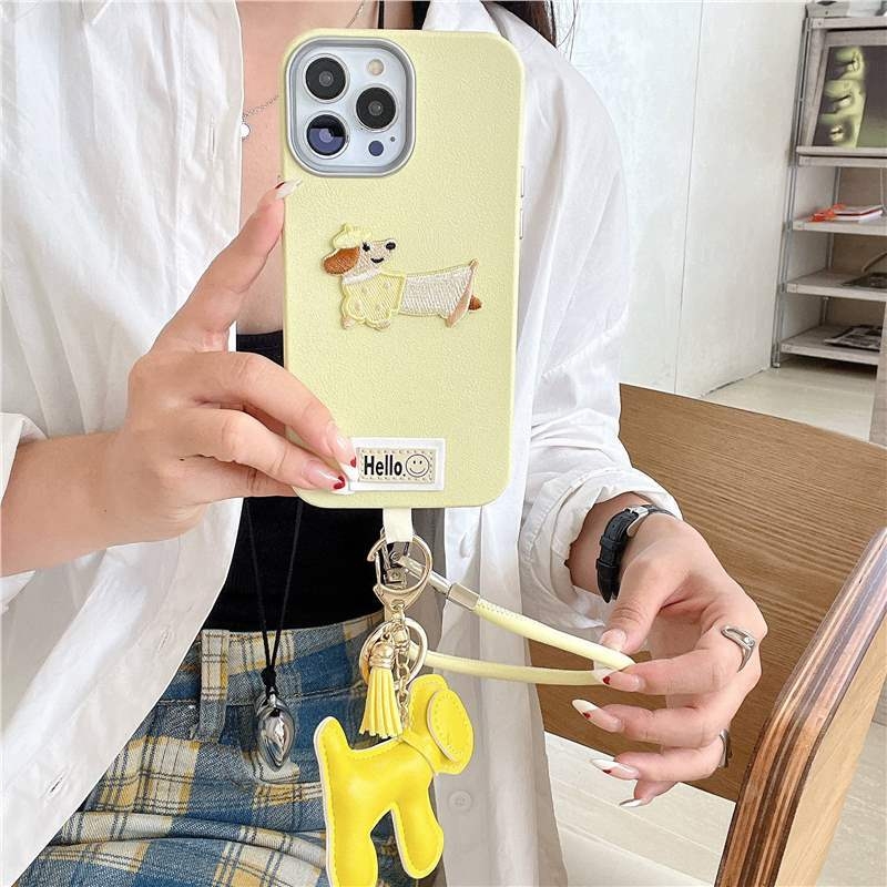 Husa din piele pentru Apple 15 iPhone 14plus16 13promax, drăguț stereo brodat cu pandantiv Dachshund Hua