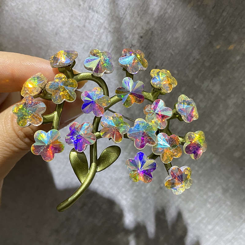 Taimeehted roosa lillega unustamatu pross etnilises stiilis loominguline cheongsam-korsettnõel armastaja kingitus