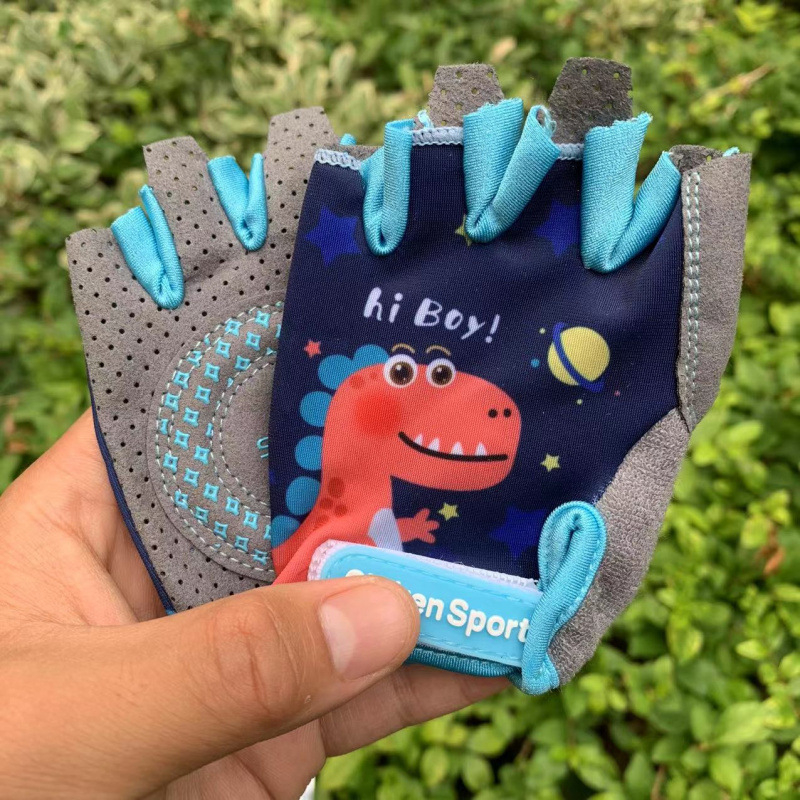 Suvised laste ratsutamiskindad jääsiidist päikesekaitsekreem poole sõrmega õhukesed meeste ja naiste välistingimustes sportimiseks rulluisutamiseks libisemisvastased lööke neelavad sõrmevabad kindad