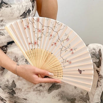 Vanaaegse stiiliga Begoonia kokkupandav ventilaator Uus Hiina kokkupandav väike ventilaator Suvine Hiina stiilis Hanfu fotoga kokkupandav ventilaator Kaasaskantav ventilaator