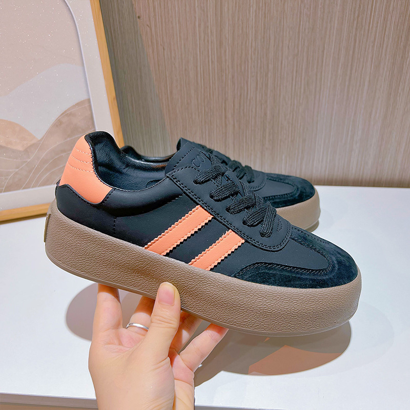 Valódi bőr erkölcsös edzőcipők 2025 őszi új tornacipők vastag talpú lapos cipők sport fehér cipők női Forrest Gump cipők hétköznapi női cipők