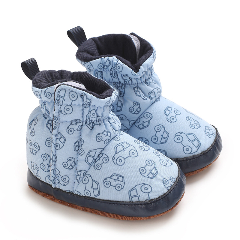 Uued vabaaja moe sügis- ja talvekingad 0-1-aastastele beebipoistele ja -tüdrukutele, multifilmilaadsed lumesaapad pehmete riidest taldadega väikelapse kingad