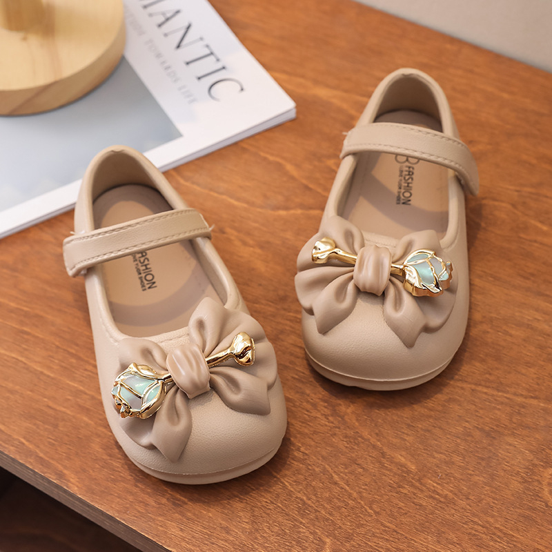 Bērnu pupiņu formas apavi meitenēm 2025. gada pavasara un rudens modeļiem, jauni, neslīdoši, mīksti, apakšā esoši mazuļu princeses apavi, moderni, personalizēti ārzemju stilā