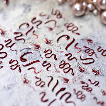 Uus Fugui väike punane madu reljeefne küünekunsti kleebis armas väike valge madu liblikas nutikas väike madu mao seljaliimiga küünekleebis