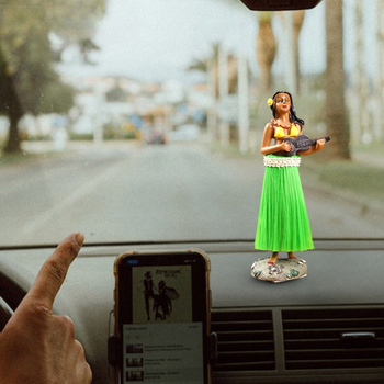 Nutikad Aafrika kitarrid käes Tantsiv tüdruk Hulatüdruk Kaunistused Käsitöö Autokaunistused