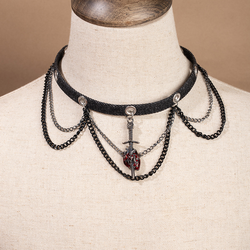 Euroopa ja Ameerika piiriülene südamekujulise ketiga nahast kaelakee, punk-hip-hop, tume stiilis rangluukett, niššiks olemise roki stiilis kaelakee