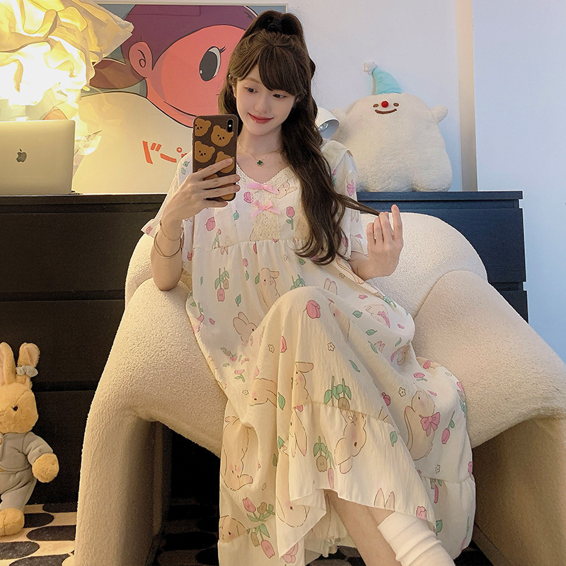 Piiriülene hulgimüük armsate tüdrukute pidžaamad, öösärgid, lahtised ja mugavad koduriided, eriti suured 125 kg, sobivad kandmiseks ka õues.