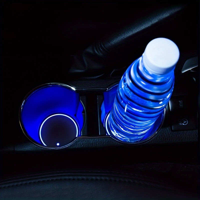 Auto helendav värviline LED-tassimatt libisemiskindla matiga helendav auto automaatne induktsioondekoratiivne atmosfäärivalgus