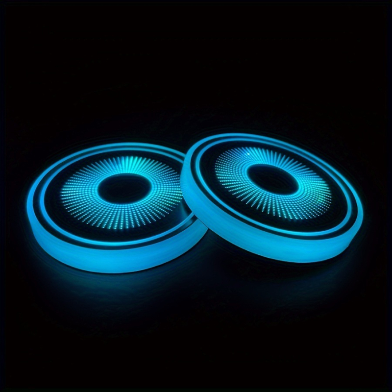 Auto helendav värviline LED-tassimatt libisemiskindla matiga helendav auto automaatne induktsioondekoratiivne atmosfäärivalgus