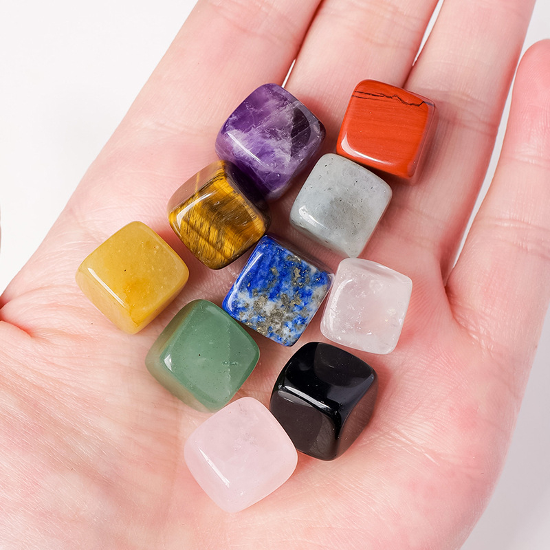 Naturaalne kristall, originaalkivi, 13 mm, ruudukujuline, värviline, kristall, poolvääriskivi, kristallist demagnetiseeritud kivi, kalapaagi dekoratiivsed kaunistused
