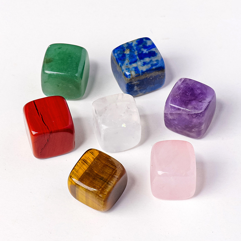 Naturaalne kristall, originaalkivi, 13 mm, ruudukujuline, värviline, kristall, poolvääriskivi, kristallist demagnetiseeritud kivi, kalapaagi dekoratiivsed kaunistused