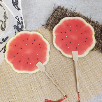 Arbuusiventilaator Puuviljagrupi ventilaator Lahedad rekvisiidid Väikese punase raamatu plahvatused Käsitsi maalitud ventilaator Suvine armas käsitsi krõbistav ventilaatori kingitus