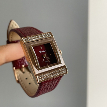 Dinimi Niche Antique Ancora punane käekell naistele 2025. aasta uus saabumine kerge luksuslik vintage päris vööga naiste käekell