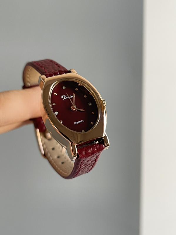 Dinimi Niche Antique Ancora punane käekell naistele 2025. aasta uus saabumine kerge luksuslik vintage päris vööga naiste käekell