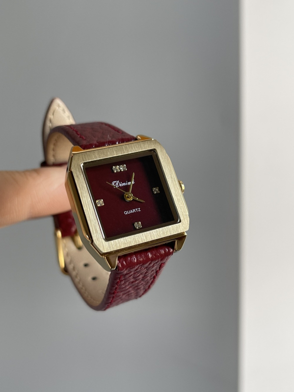 Dinimi Niche Antique Ancora punane käekell naistele 2025. aasta uus saabumine kerge luksuslik vintage päris vööga naiste käekell