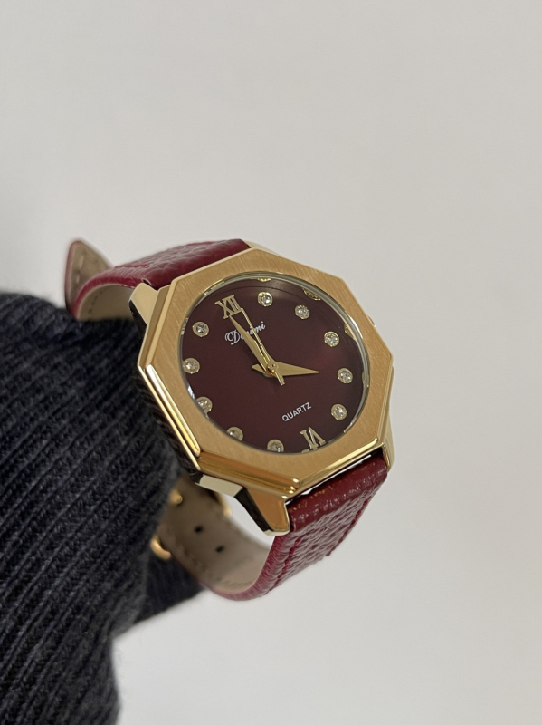 Dinimi Niche Antique Ancora punane käekell naistele 2025. aasta uus saabumine kerge luksuslik vintage päris vööga naiste käekell