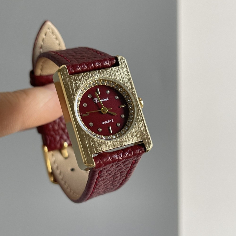 Dinimi Niche Antique Ancora punane käekell naistele 2025. aasta uus saabumine kerge luksuslik vintage päris vööga naiste käekell