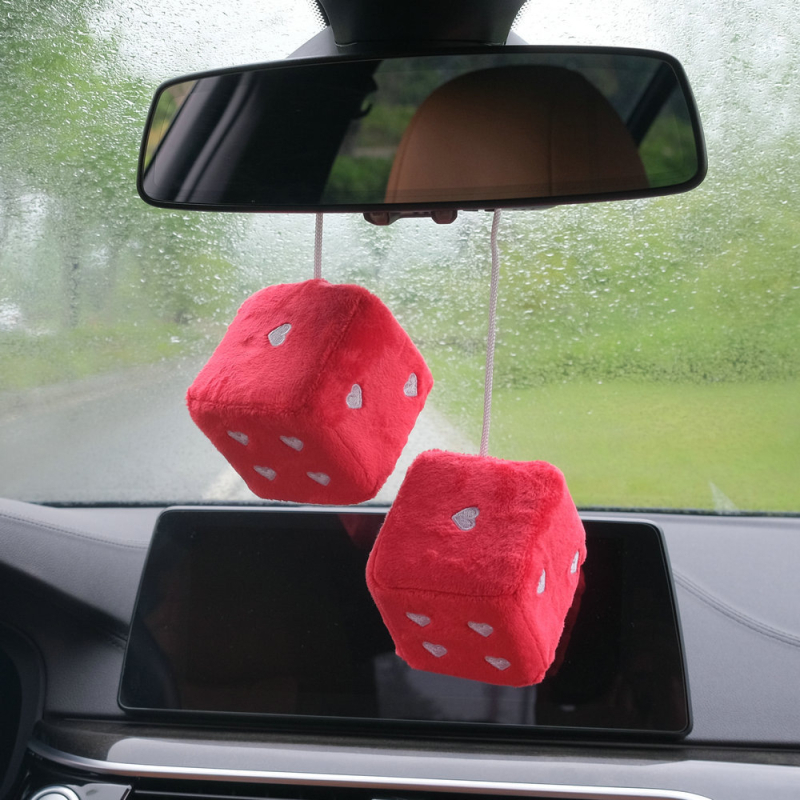 Spot Cross-Border Car Accessories ripats auto sisekujundus stiilne plush-täringutega ripats süda Amazon kuum mudel 2