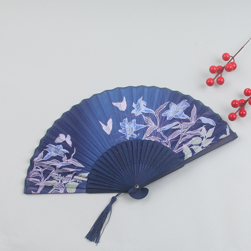 Jaapani kokkupandav lehvik antiikne Hiina antiikne pika käepidemega siidist riidest lehvik meisterdamise kingitus kaks rohelise tantsu lehviku tehas hulgimüük