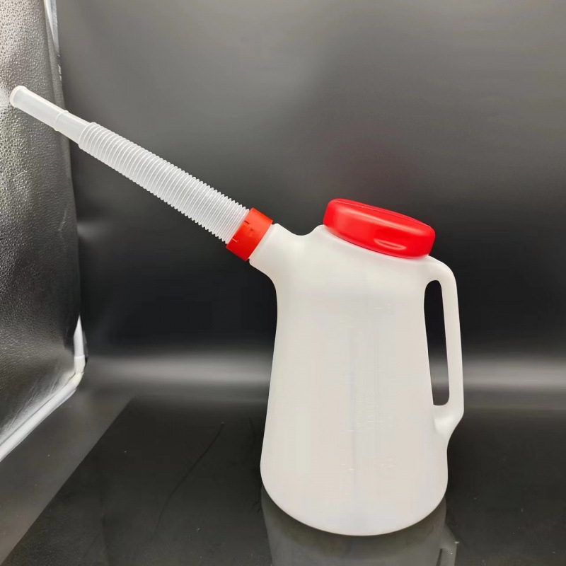 Paksendatud õlikann 4S töökoja autode ja laevade määrdeõli plastist pika otsikuga õlikann õlikann skaala ja kaanega õlihaaratsiga