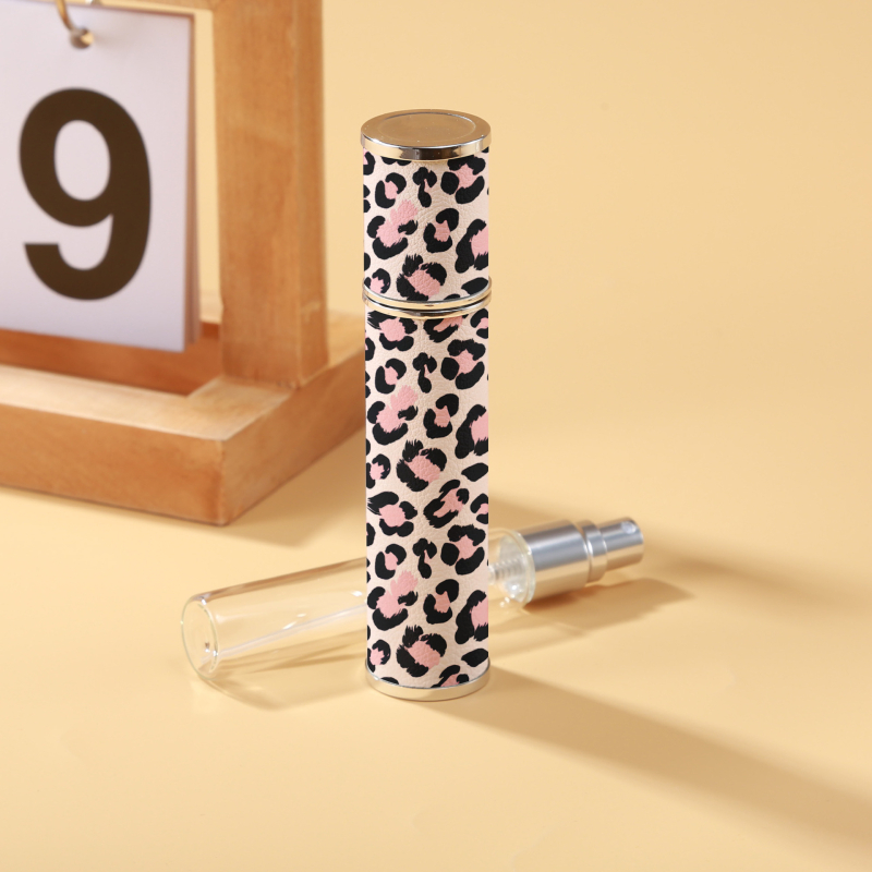 10 ml ėriuko odos vintažinio rašto odinis kvepalų buteliukas su spausdintu aukštos klasės nešiojamu kelioniniu purškimo buteliuku