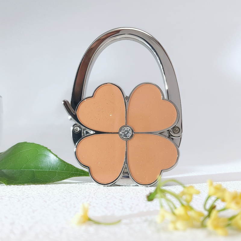 E-kaubanduse eksport Uute vidinate värvitud õlivärviga neljaleheline ristik ristik ümmargune brändi käekoti konksuga kott rippuv käekott