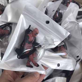 Swing Duck sērijas multfilmas Deadpool automašīnas atpakaļskata spoguļa kulons, lasot mazo kuci, roku darbs, leļļu automašīnas piekaramie rotājumi