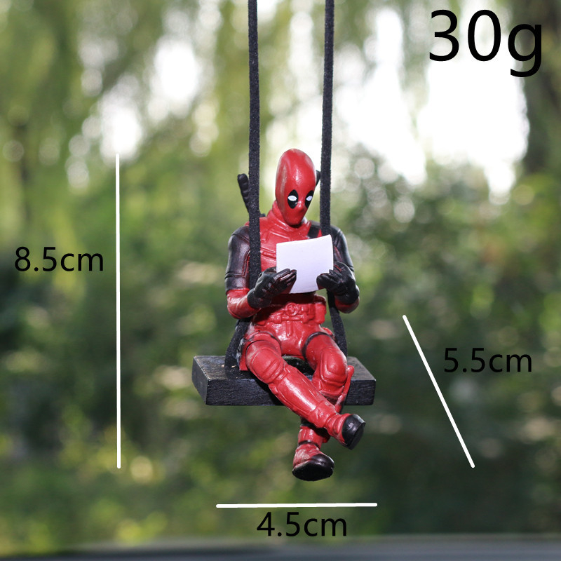Swing Duck sērijas multfilmas Deadpool automašīnas atpakaļskata spoguļa kulons, lasot mazo kuci, roku darbs, leļļu automašīnas piekaramie rotājumi