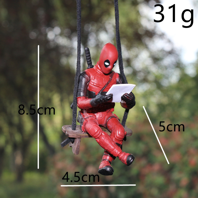 Swing Duck sērijas multfilmas Deadpool automašīnas atpakaļskata spoguļa kulons, lasot mazo kuci, roku darbs, leļļu automašīnas piekaramie rotājumi