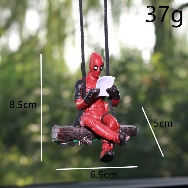 Swing Duck sērijas multfilmas Deadpool automašīnas atpakaļskata spoguļa kulons, lasot mazo kuci, roku darbs, leļļu automašīnas piekaramie rotājumi