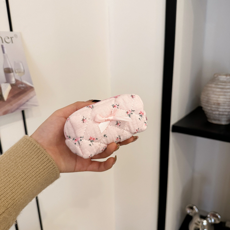 Tüdrukute südamekujulise lipsuga meigikott, naiste suure mahutavusega kaasaskantav tualett-tarvete kott, reisikott, tehase otsemüük