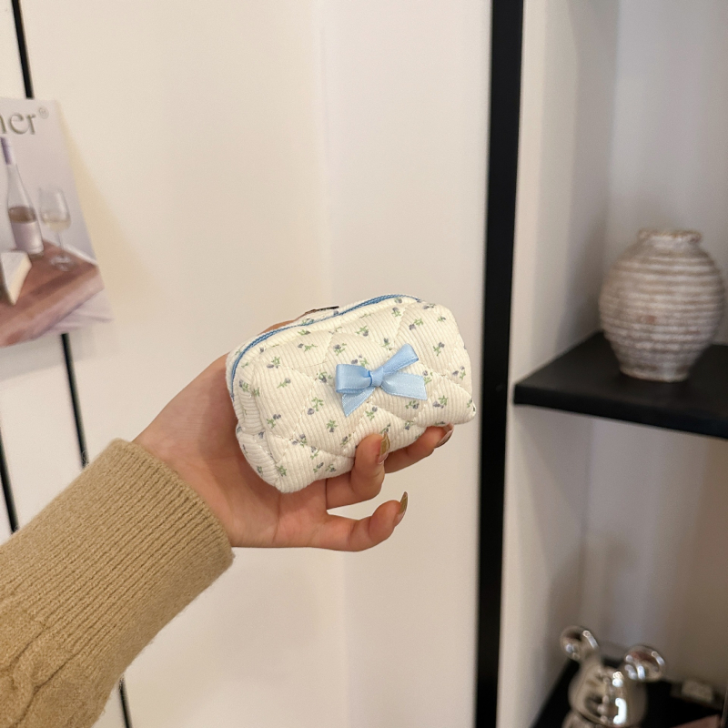 Tüdrukute südamekujulise lipsuga meigikott, naiste suure mahutavusega kaasaskantav tualett-tarvete kott, reisikott, tehase otsemüük