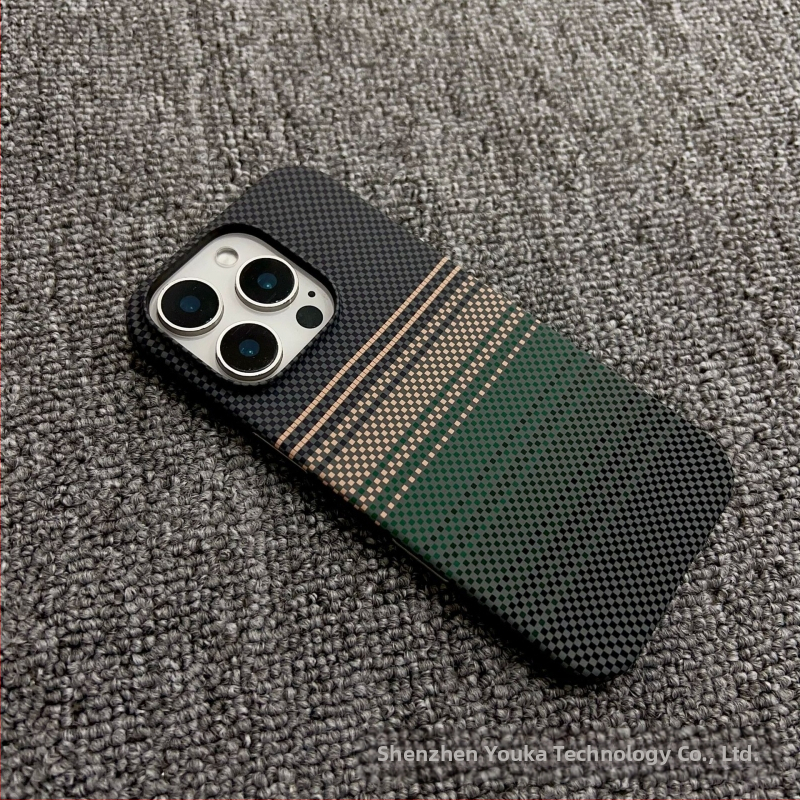 Poolpakk sobib Iphone17Promax mobiiltelefoni ümbrisele, süsinikkiust mustriga magnetiline Apple 16 üliõhuke kukkumisvastane ümbris